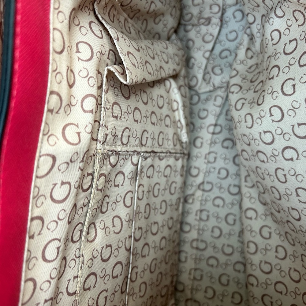 Guess Hot Pink Shoulder Bag - Picture 3 of 7